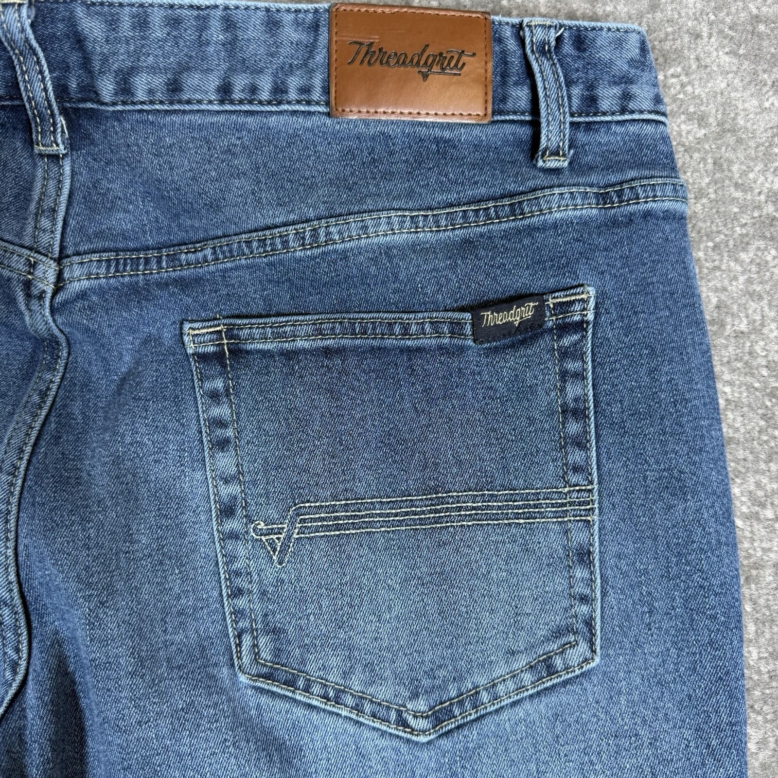 Threadgrit Jeans Mens 38x32 Blue Denim Caleb Relaxed Fit Bootcut Workwear